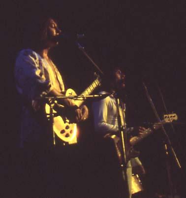 GentleGiant1976-07-22PacificColiseumVancouverCanada (8).jpg